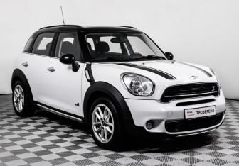 Подержанный автомобиль MINI Countryman 2016 года (3 фото)