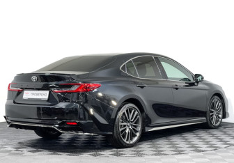 Подержанный автомобиль Toyota Camry Sedan 2024 года (5 фото)