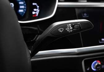 Подержанный автомобиль Audi Q3 Sportback 2023 года (16 фото)