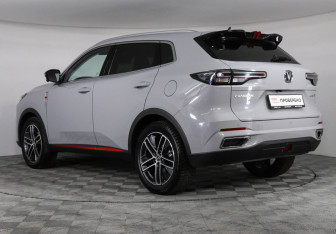 Подержанный автомобиль Changan UNI-S 2024 года (7 фото)