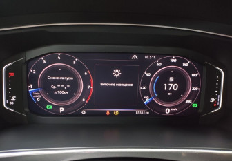 Подержанный автомобиль Volkswagen Tiguan 2019 года (16 фото)