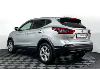 Подержанный автомобиль Nissan Qashqai 2020 года (7 фото)