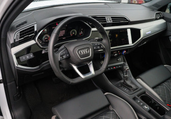 Подержанный автомобиль Audi Q3 2026 года (12 фото)