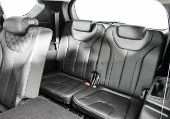Подержанный автомобиль Hyundai Santa Fe 2021 года (26 фото)