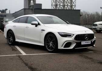 Подержанный автомобиль Mercedes-Benz AMG GT Liftback 2019 года (3 фото)
