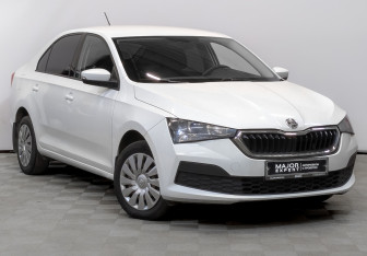 Подержанный автомобиль Skoda Rapid Liftback 2021 года (3 фото)