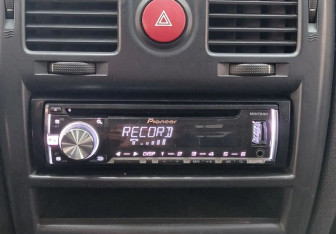 Подержанный автомобиль Hyundai Getz 2005 года (15 фото)