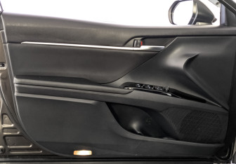 Подержанный автомобиль Toyota Camry Sedan 2019 года (19 фото)