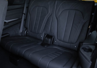 Подержанный автомобиль BMW X7 2019 года (14 фото)