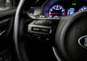 Подержанный автомобиль Kia Rio Sedan 2018 года (26 фото)