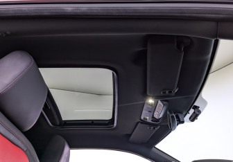 Подержанный автомобиль Chevrolet Camaro Coupe 2019 года (22 фото)