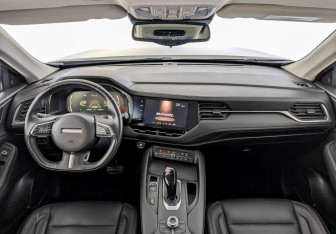 Подержанный автомобиль Haval F7 2021 года (14 фото)