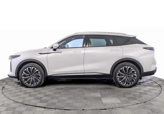 Подержанный автомобиль Exeed RX 2023 года (8 фото)