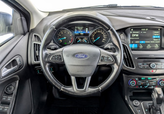 Подержанный автомобиль Ford Focus Wagon 2017 года (21 фото)