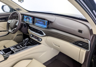 Новый FAW Bestune T77 2024 (9 фото)