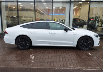 Подержанный автомобиль Audi A7 2021 года (4 фото)