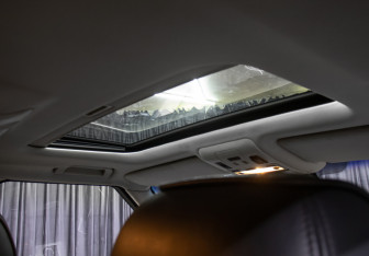 Подержанный автомобиль Land Rover Range Rover 2012 года (18 фото)