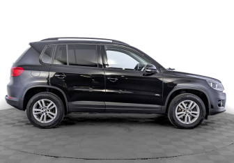 Подержанный автомобиль Volkswagen Tiguan 2015 года (4 фото)