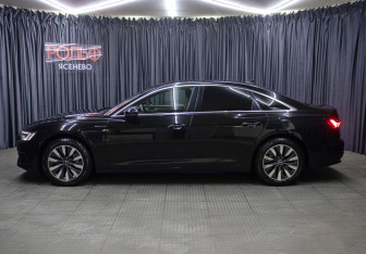 Подержанный автомобиль Audi A6 Sedan 2020 года (8 фото)