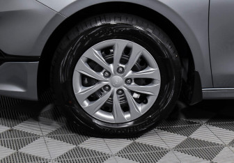 Подержанный автомобиль Kia Ceed Hatchback 2022 года (8 фото)