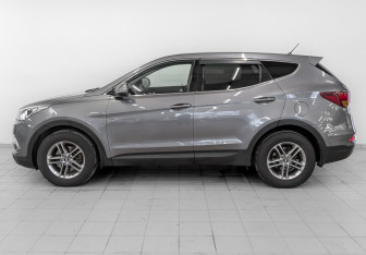 Подержанный автомобиль Hyundai Santa Fe 2016 года (8 фото)
