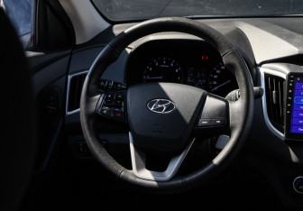 Подержанный автомобиль Hyundai Creta 2021 года (10 фото)