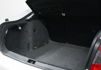 Подержанный автомобиль Skoda Octavia Liftback 2014 года (14 фото)