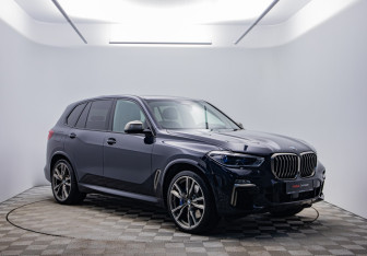 Подержанный автомобиль BMW X5 2018 года (3 фото)