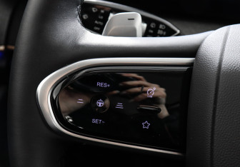 Подержанный автомобиль Jaecoo J8 2024 года (20 фото)