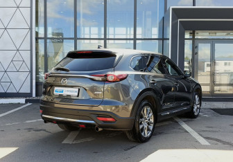 Подержанный автомобиль Mazda CX-9 2019 года (5 фото)