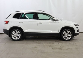 Подержанный автомобиль Skoda Karoq 2020 года (7 фото)