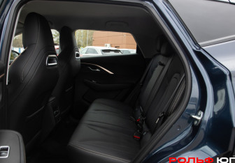 Подержанный автомобиль Omoda C5 2023 года (8 фото)