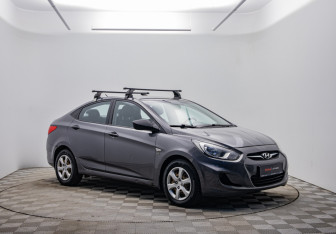 Подержанный автомобиль Hyundai Solaris Sedan 2013 года (3 фото)