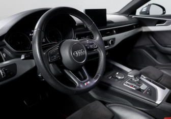 Подержанный автомобиль Audi A5 Liftback 2018 года (14 фото)