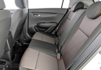 Подержанный автомобиль Kia Rio Hatchback 2022 года (12 фото)