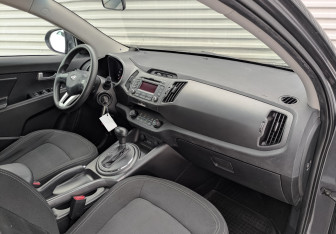 Подержанный автомобиль Kia Sportage 2012 года (11 фото)