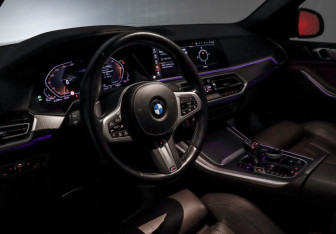 Подержанный автомобиль BMW X5 2022 года (22 фото)
