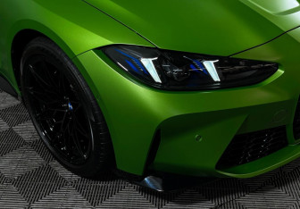 Подержанный автомобиль BMW M4 Convertible 2024 года (31 фото)