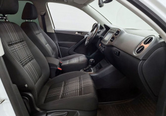 Подержанный автомобиль Volkswagen Tiguan 2016 года (9 фото)