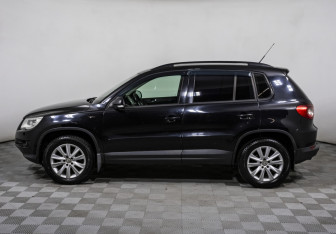 Подержанный автомобиль Volkswagen Tiguan 2009 года (8 фото)