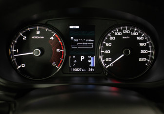 Подержанный автомобиль Mitsubishi Pajero Sport 2019 года (10 фото)