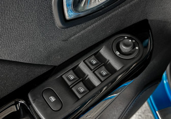 Подержанный автомобиль Renault Kaptur 2017 года (22 фото)