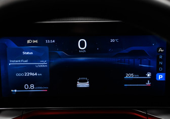 Подержанный автомобиль Geely Coolray 2023 года (10 фото)