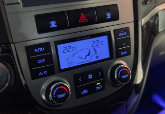 Подержанный автомобиль Hyundai Santa Fe 2010 года (11 фото)