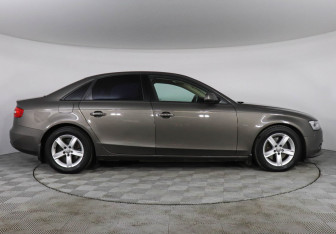 Подержанный автомобиль Audi A4 Sedan 2015 года (4 фото)