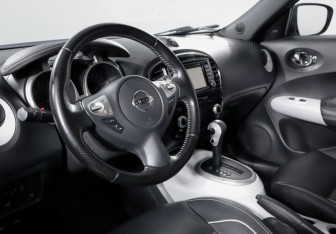 Подержанный автомобиль Nissan Juke 2017 года (14 фото)