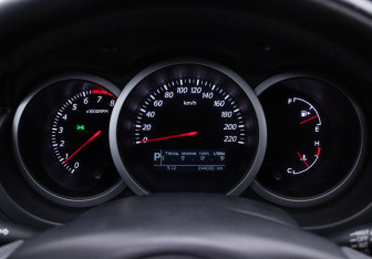 Подержанный автомобиль Suzuki Grand Vitara 2008 года (12 фото)