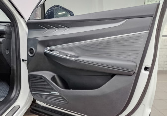 Подержанный автомобиль Geely Cityray 2024 года (24 фото)