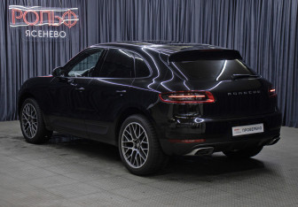 Подержанный автомобиль Porsche Macan 2018 года (7 фото)