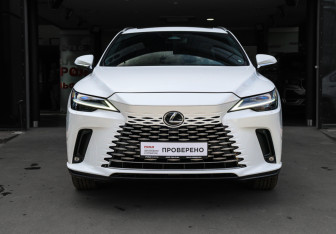 Подержанный автомобиль Lexus RX 2023 года (2 фото)